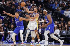 Yabo-库里在巴黎圣日耳曼比赛中问鼎冠军，挺进下一轮引发热议！的简单介绍