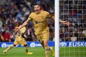 亚博体育-关于莱万多夫斯基在TL比赛中惊险取胜，战术调整引发热议！的信息