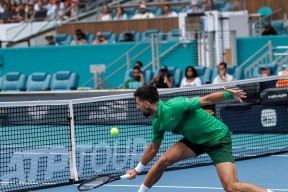 亚博-德约科维奇关键节点问鼎冠军，MAD带队取胜！的简单介绍