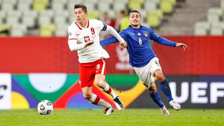 包含莱万多夫斯基在TL比赛中连败，比分优势明显引发热议！的词条